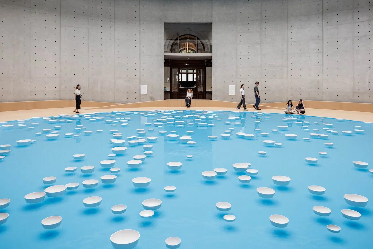 Clinamen Installation by Céleste Boursier-Mougenot