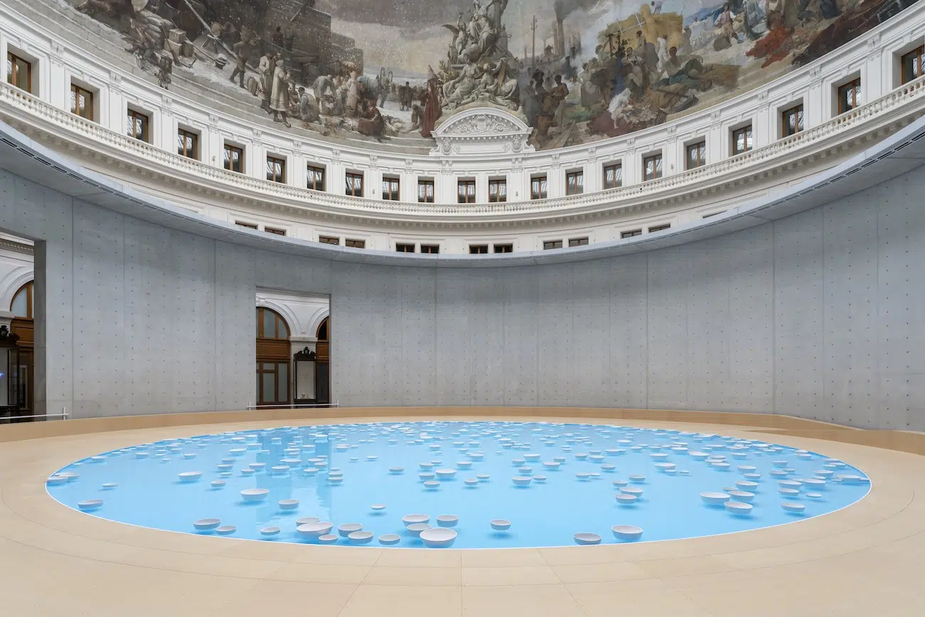 Clinamen Installation by Céleste Boursier-Mougenot