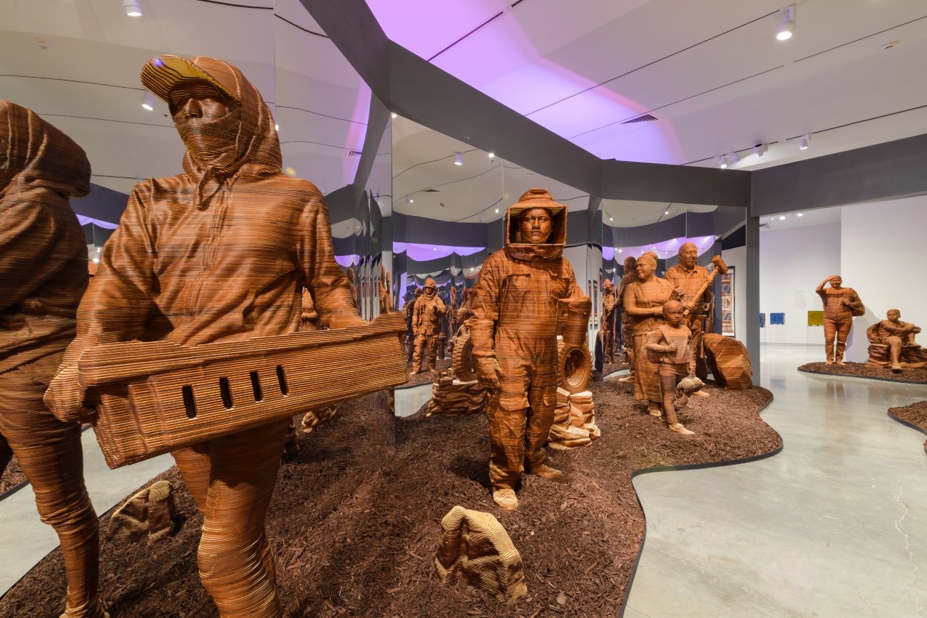 "Warriors" sculptures made of wood by Guillermo Bert