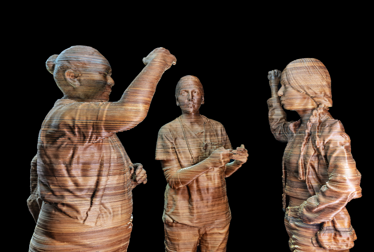 "Warriors" sculptures made of wood by Guillermo Bert