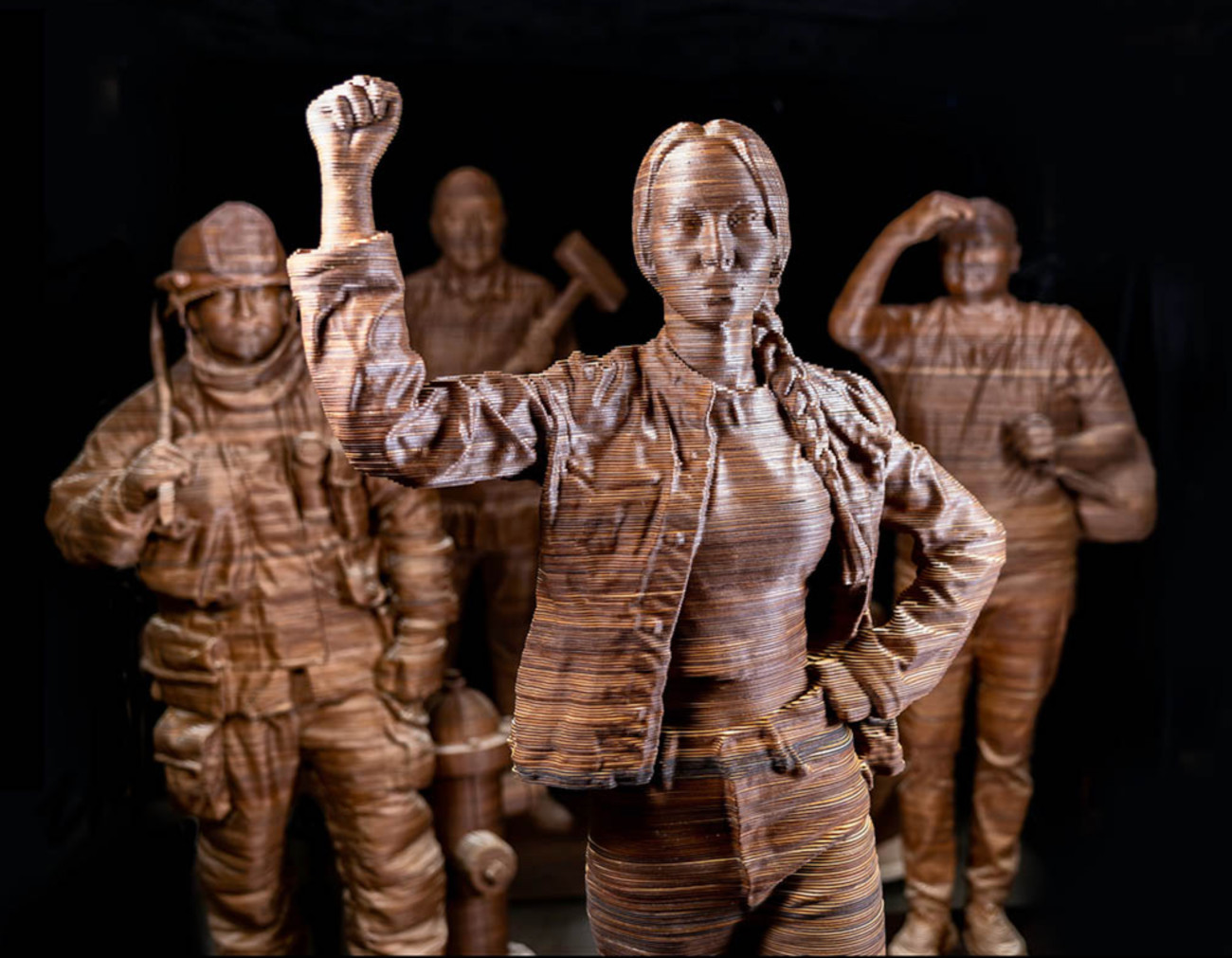 "Warriors" sculptures made of wood by Guillermo Bert