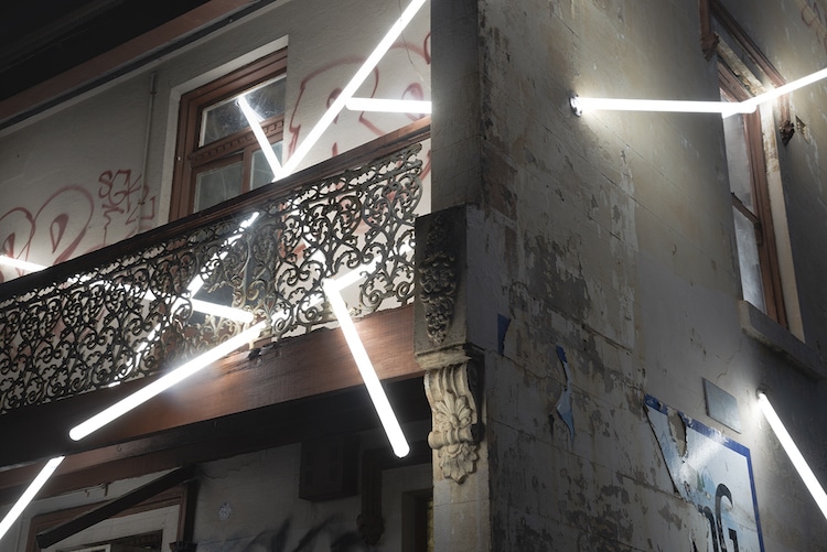Installation lumineuse par Ian Strange 