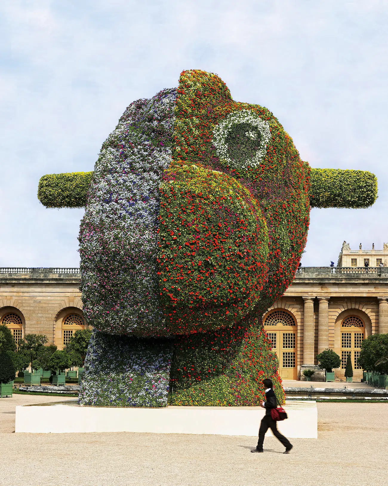 Jeff Koons’ Split-Rocker sculpture at LACMA