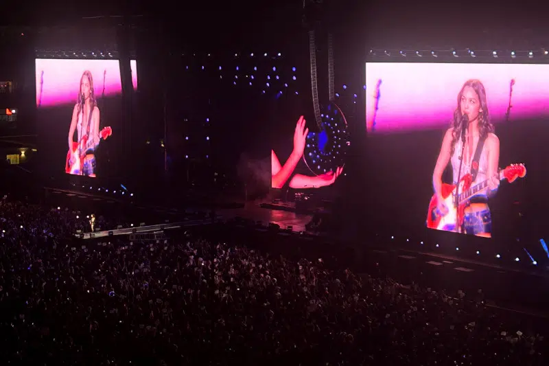 Olivia Rodrigo playing Estadio GNP in Mexico City on April 2, 2025 as part of the Guts Spilled World Tour