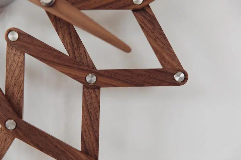 Solstice 2.0 – The Kinetic Clock by Animaro